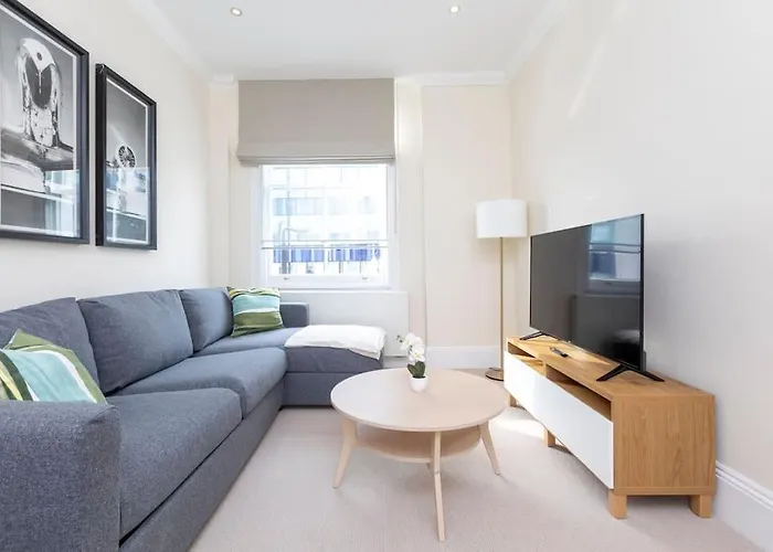 The Pearl Of Notting Hill