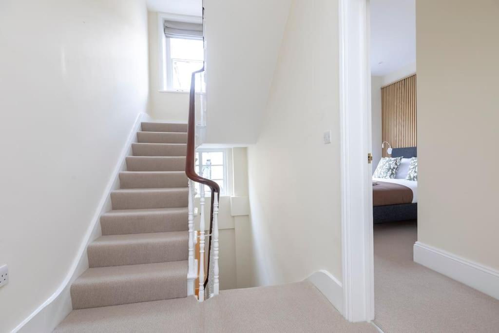 The Pearl Of Notting Hill Apartment