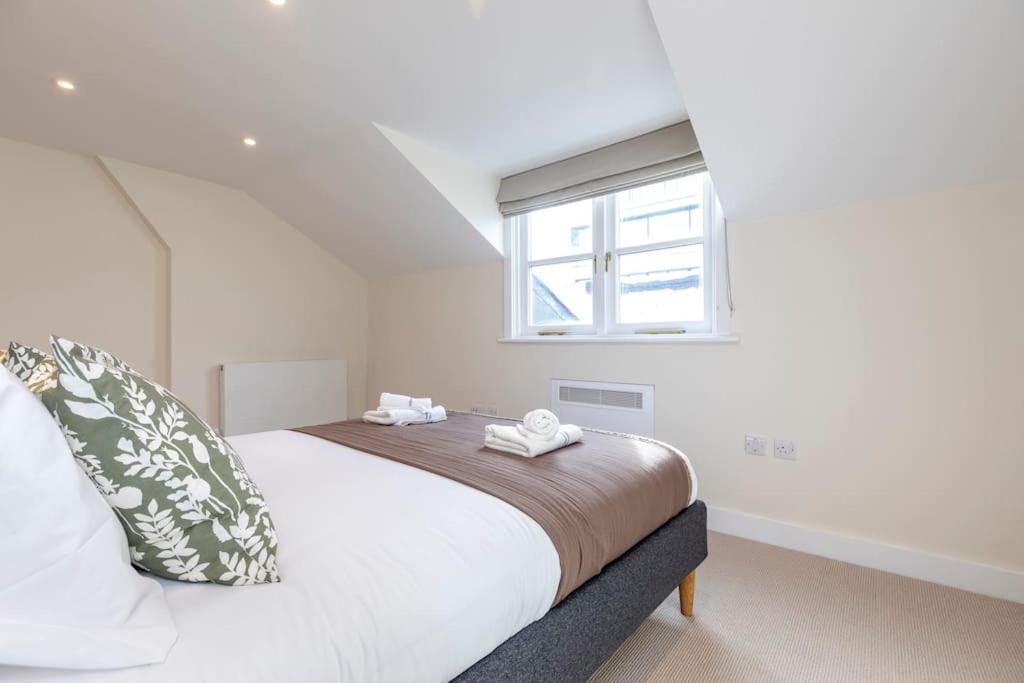 The Pearl Of Notting Hill
