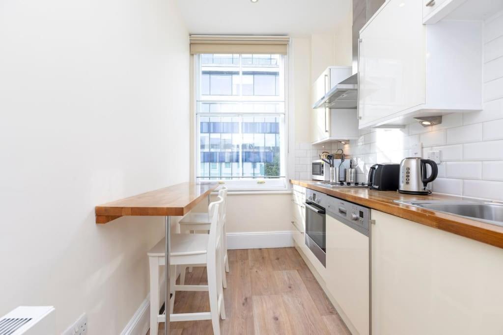 The Pearl Of Notting Hill *