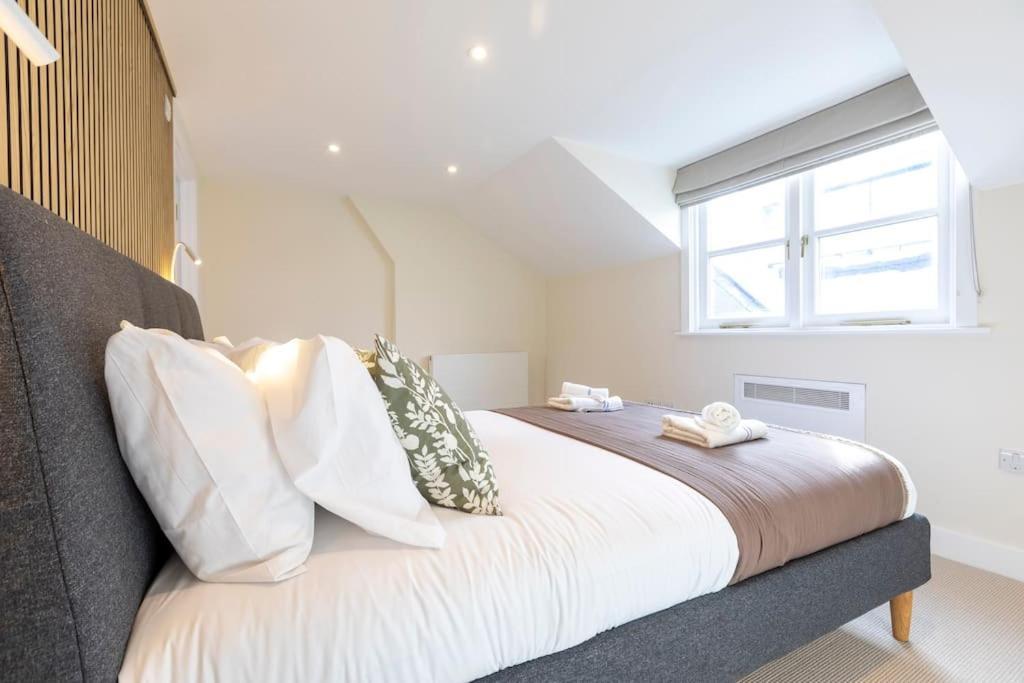 The Pearl Of Notting Hill London